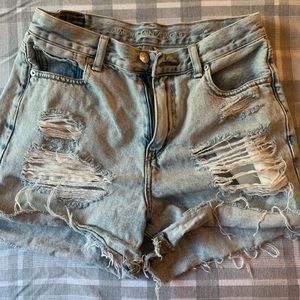 American Eagle Distressed High-Waisted Short
